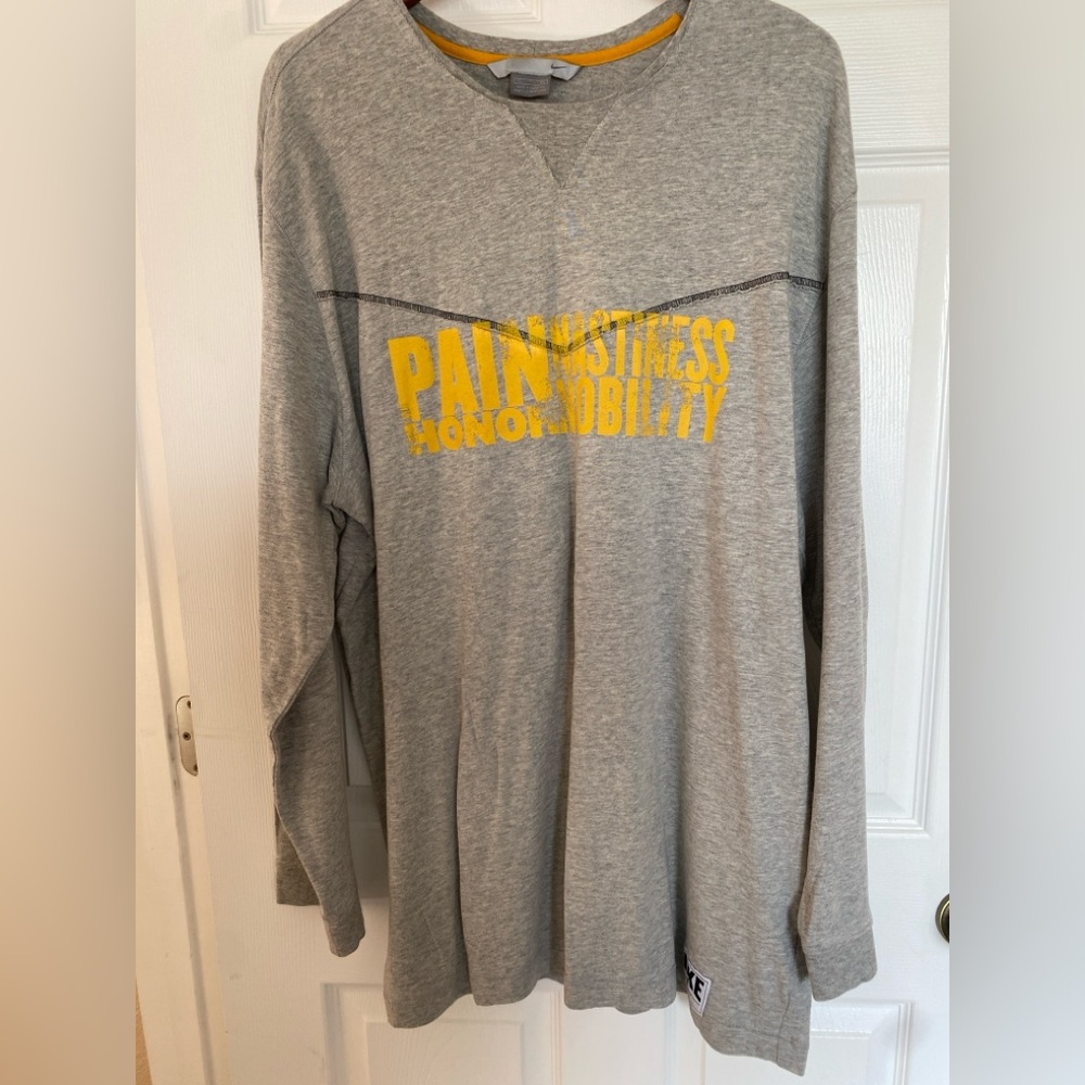 NIKE Gray Long Sleeve Shirt with Yellow Graphic